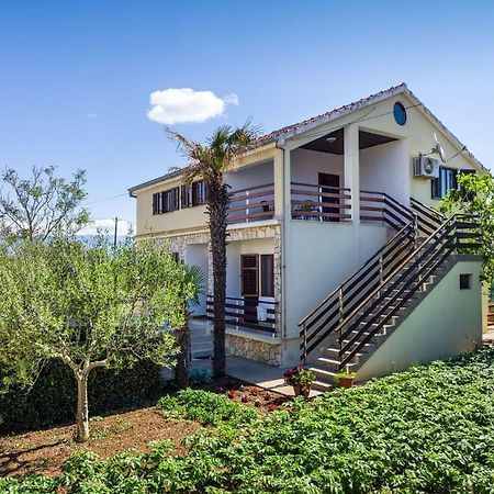 Apartment Matkos - With Garden And Terrace Nin Dış mekan fotoğraf